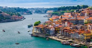 nước thu hút khách du lịch Châu Âu