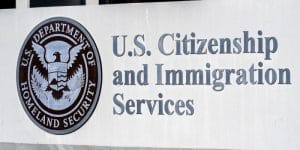 Nhà đầu tư có thể nộp hồ sơ tham gia chương trình EB-5 ngay bây giờ theo luật cũ với mức 500.000 USD thay vì 900.000 USD.