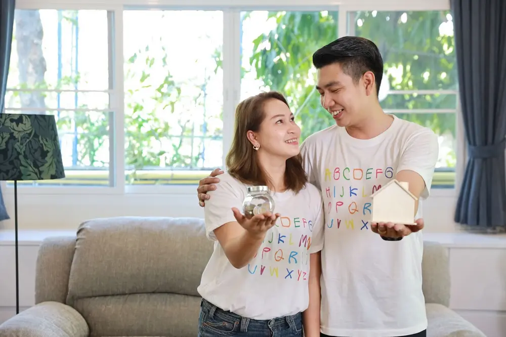 Cặp đôi kết hôn hợp pháp – bước đầu tiên để xin thẻ xanh qua diện hôn nhân.
