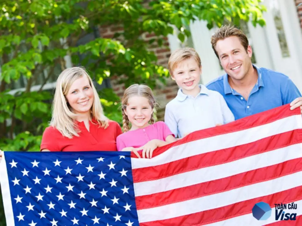 Định cư theo diện bảo lãnh gia đình cũng mất 5 năm để có quốc tịch Mỹ