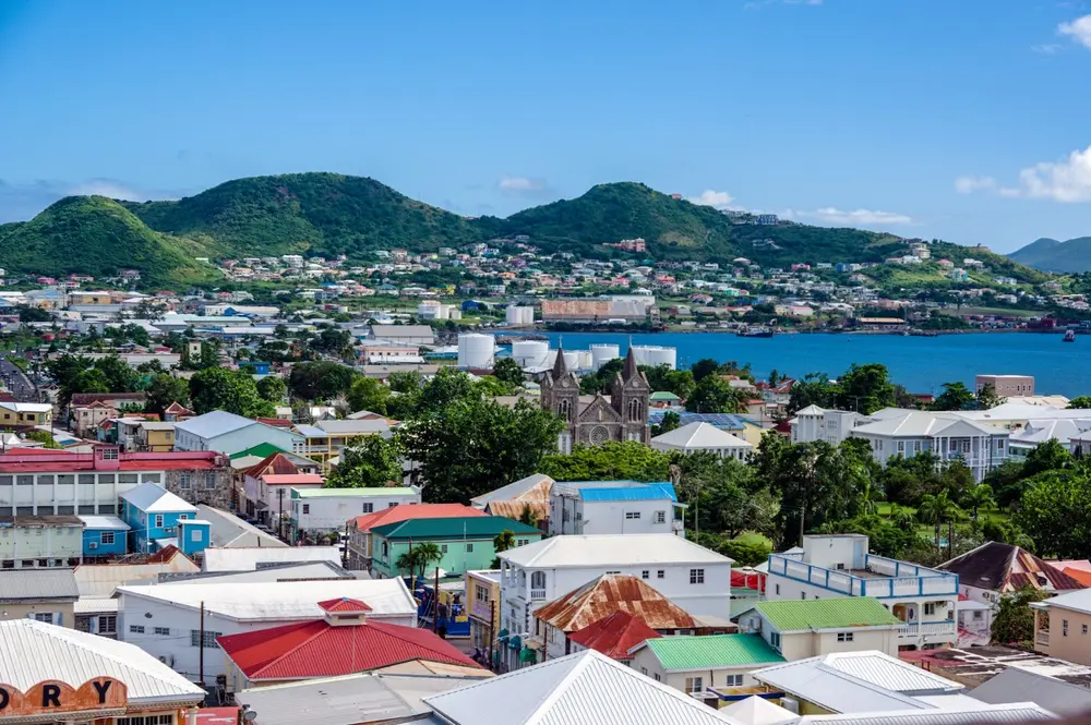 St. Kitts & Nevis – Quốc tịch thứ hai nhanh chóng, pháp lý ổn định, hộ chiếu miễn visa 145+ nước.