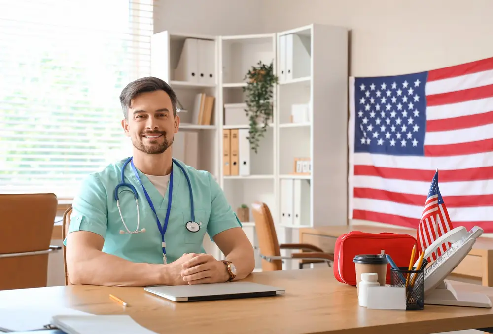 Công dân Mỹ được chăm sóc y tế chất lượng cao và dễ dàng tham gia các chương trình bảo hiểm y tế toàn diện.