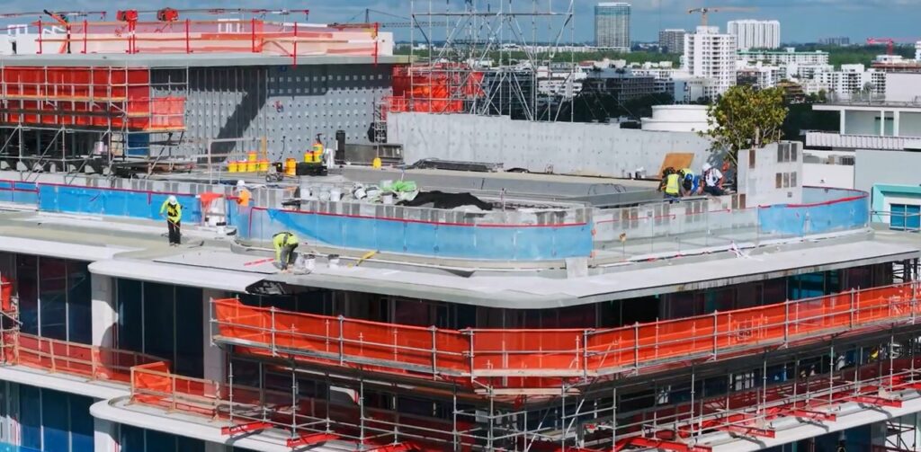 Cập nhật tiến độ dự án EB-5 Four Seasons Surf Club Residences đến tháng 10/2025
