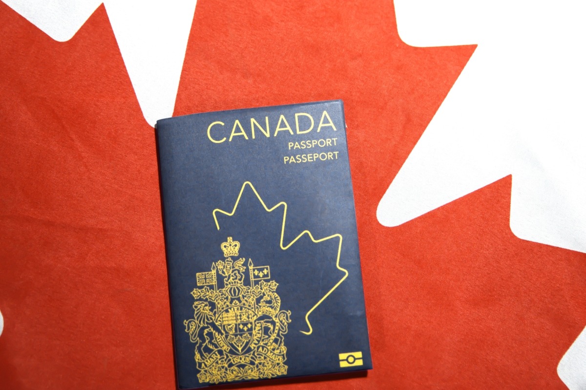 Hộ chiếu Canada thăng hạng