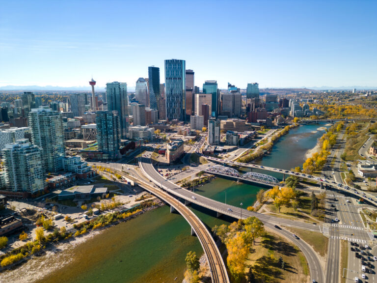 Định cư Canada 2026: Lộ trình nào phù hợp với gia đình Việt? - hình ảnh 2 Định cư Canada 2026: Lộ trình nào phù hợp với gia đình Việt? - hình ảnh 2
